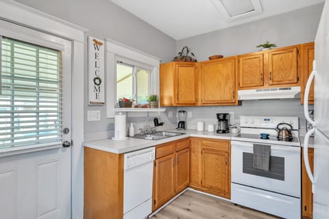 Indoors, Kitchen, Home Decor, Cooktop, Refrigerator