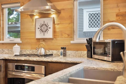 2de8130b 2d66 4659 946b e02597de8b61