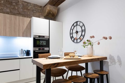 Living Room / Lounge