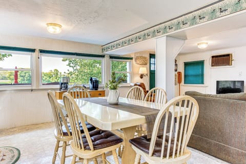 Dining Room | Lower Level | Dining Table