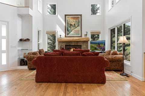 Sprawling West Vail House - Close to Slopes! House in Vail