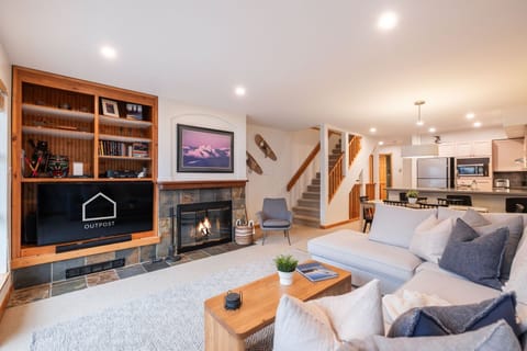 Living area: Smart TV