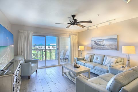 21-Amalfi-Coast-427D-Living
