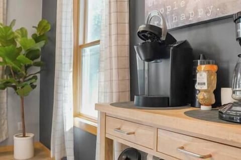 E35ffc7d 2d97 4615 9222 2157b5e06d08