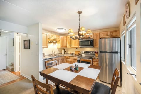 Dining Area--- Open Floor Plan, Mountain View
