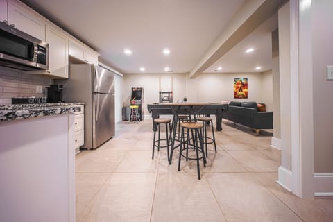 c08da195-dee8-419b-b2d9-c5880eb7de21