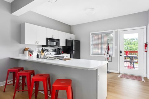 Start your stay with a warm welcome—IU pride begins at the door!