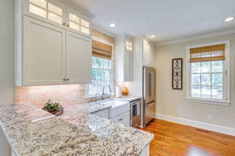 Kitchen | Cooking Basics | Dishwasher | 1st Floor