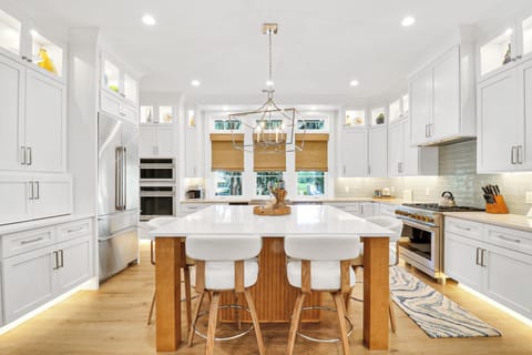 15 Bald Eagle West - Kitchen (Main Level)