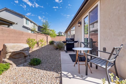 Fenced Patio Area | Gas Grill | Outdoor Seating & Dining