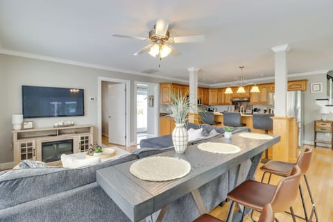 Deale Vacation Rental | 5BR | 3.5BA | 2,500 Sq Ft | Stairs Required