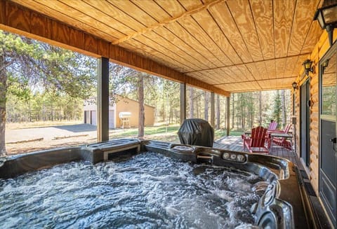 Sink into the steamy hot tub surrounded by snow-kissed pines at Raven's Retreat. With quick access to top snowmobile trails, it's the perfect winter escape for relaxing, recharging, and soaking up pure Idaho magic.