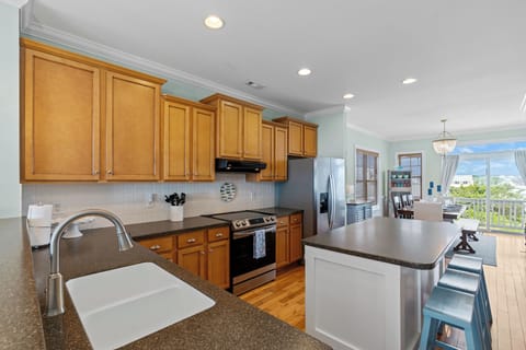Kitchen Area with Island and Seating for 3