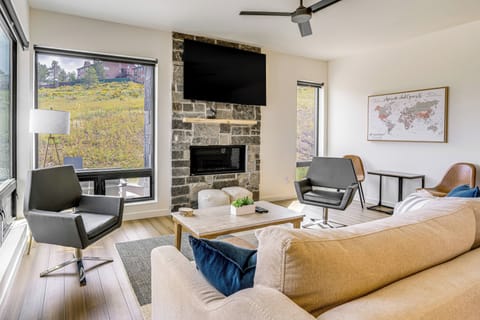 Granby Vacation Rental | 3BR | 2.5BA | 1,472 Sq Ft | Stairs Required