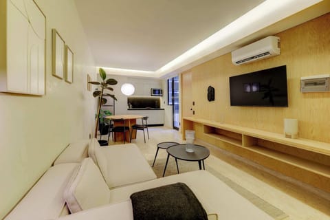 Ready-to-enjoy living area with TV.


