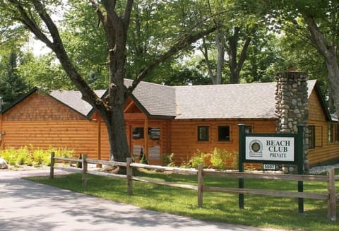 Seasonal access to the Beach club, with a private beach for members only!