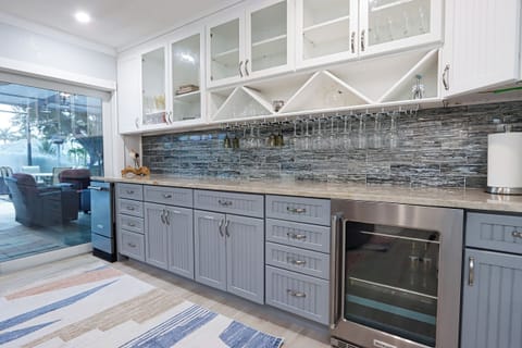 Bar with ice maker & wine cooler