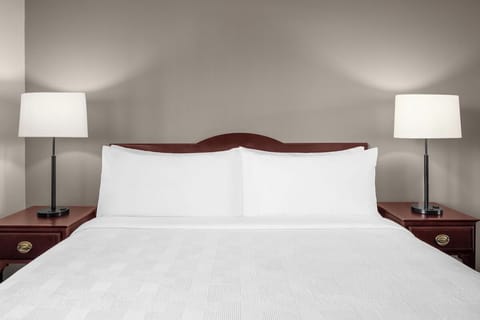 Unit with 1 king bed