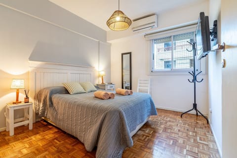Bed,Bedroom