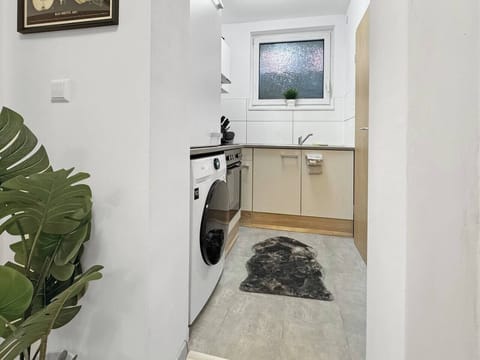 ed465a2b-14d4-4e58-a900-141101539974