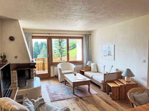 Property, Furniture, Plant, Table, Building, Window, Couch, Picture Frame, Wood, Interior Design