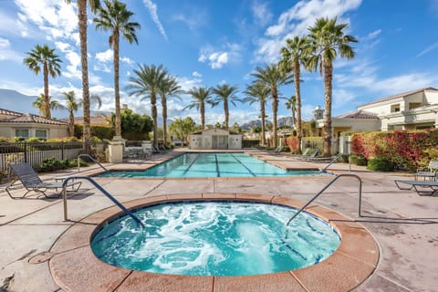 Community Pool & Spa