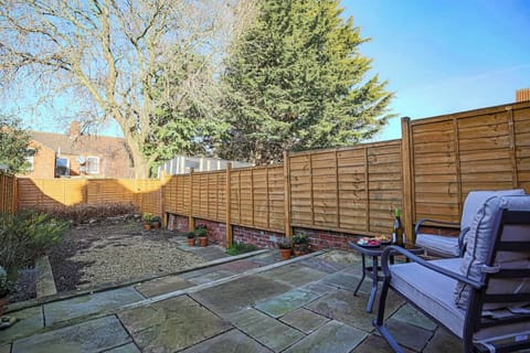 Newington Road, Northampton - Host & Stay