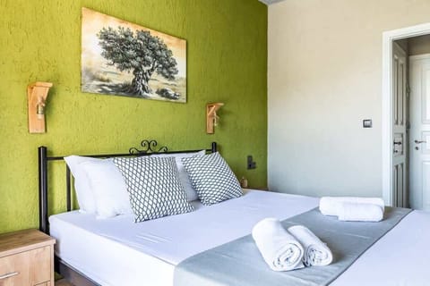 Cozy double bed