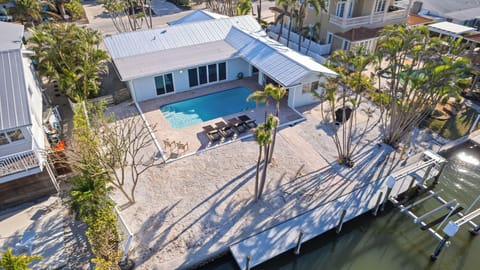 Welcome to Bayview Beach Escape