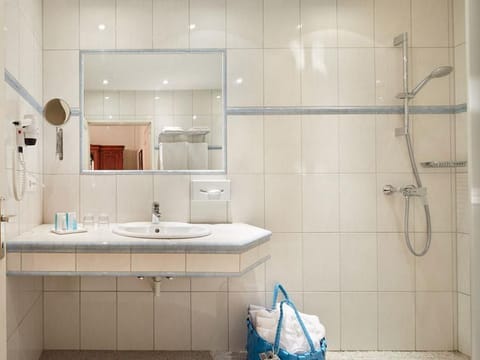 Double room Bachforelle HP - SEEGLÜCK Hotel Forelle****S House in Spittal an der Drau