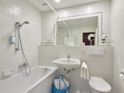 Double room Seeforelle HP - SEEGLÜCK Hotel Forelle****S House in Spittal an der Drau