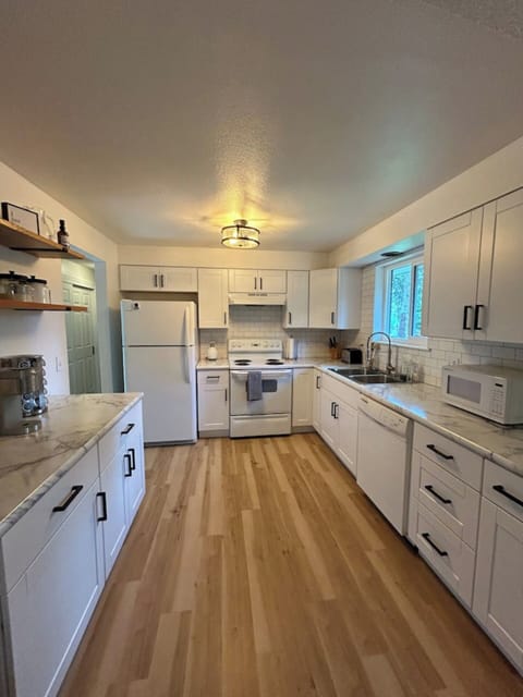 Plenty of space to accommodate your cooking needs