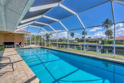 Beautiful 3 bedroom, 2 bathroom  Punta Gorda waterfront home with private pool (Boat lift not available)