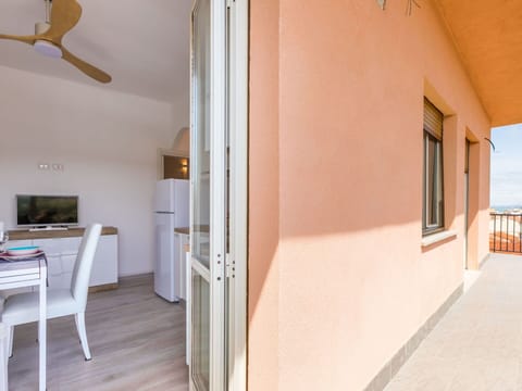 Building, Window, Wood, Interior Design, Table, Ceiling Fan, Floor, Flooring, Real Estate, Hardwood