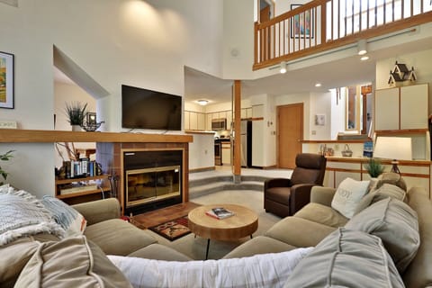 Welcome to The Woods Resort and Spa Condo at Killington