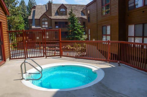 Aspen Creek hot tub