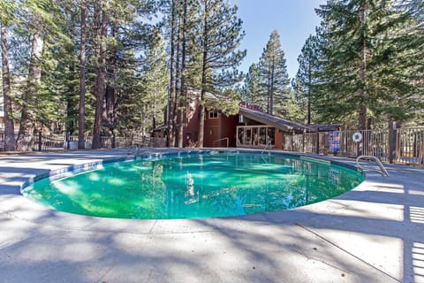 Viewpoint complex swimming pool only open during the summer