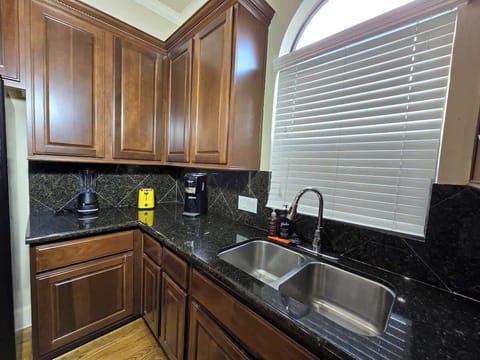 Fully equipped kitchen perfect for coffee mornings or evening feasts.