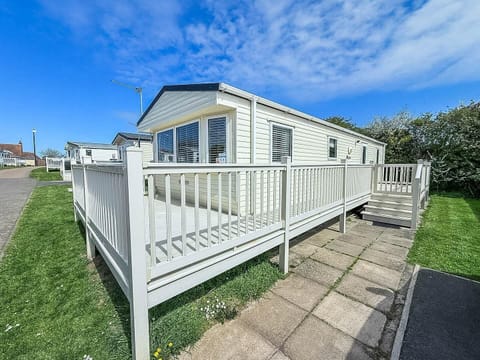 Extend your living space into the fresh coastal air with our private caravan decking