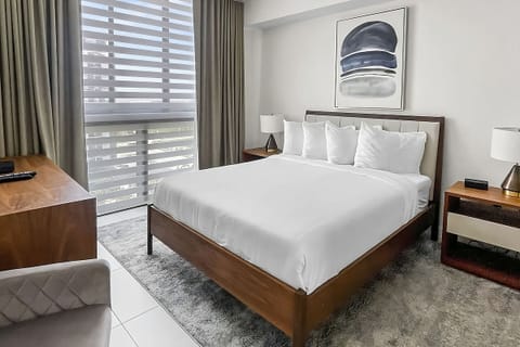 Comfortable Unit with Queen bed