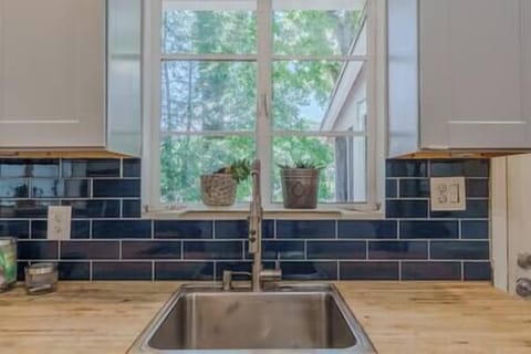 484dc797 48f1 4b8c a48d 18547a29e274