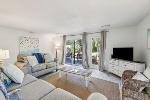 Living area with flat screen tv.