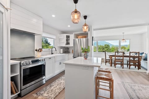 Bright kitchen with new appliances