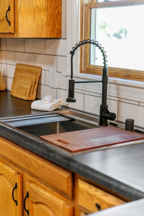 Lots of natural light in the kitchen!