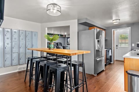 Inviting dining area to enjoy meal.