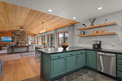 Kitchen:Heritage Crest Tahoe