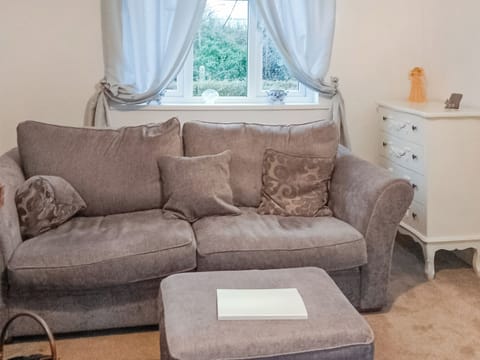 Living area | Ivy Rose Cottage, Tuddenham St. Martin, near Ipswich