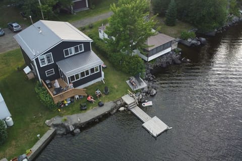 The camp is located directly on the water, with immediate access via the dock.
