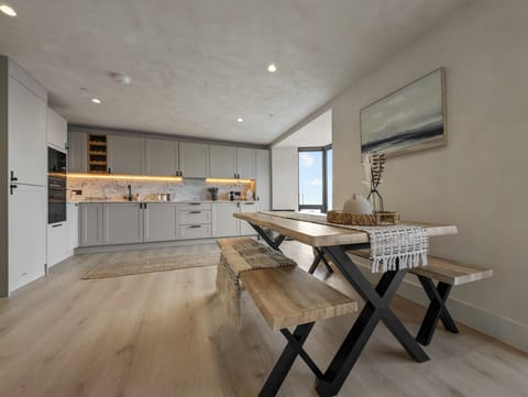 ba993c5e-3545-4056-bbc0-a8ccf3585561