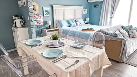 Stunning Beachfront Studio 3116 on Ground Floor just few steps from the beach